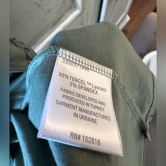 Garnet Hill Wrap Knit Dress.                                          Worn once - Picture 5 of 7